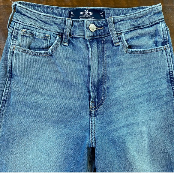 Hollister 1R Ultra high Rise Mom Jeans Raw Hem W25 X 27 - New - Picture 3 of 14